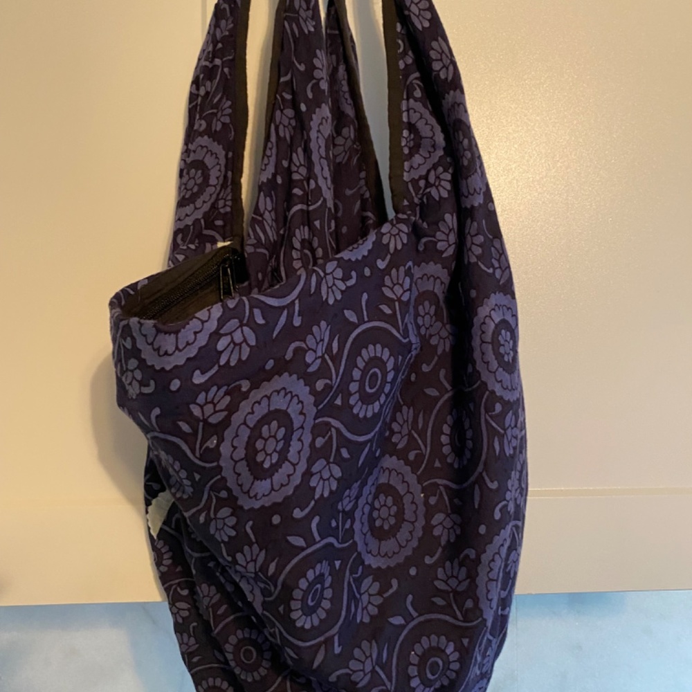 YOGA CLOTH CROSSBODY BAG - Picture 4 of 16